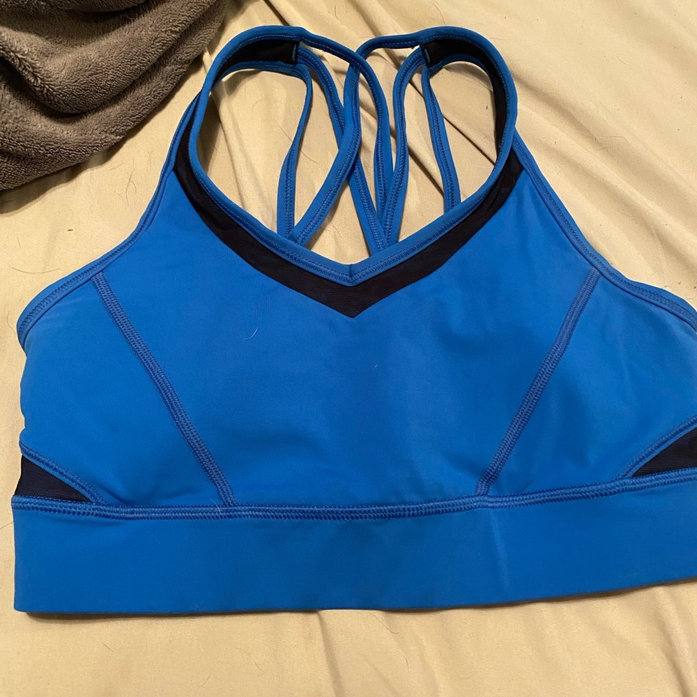 Lululemon sports bra